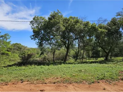 Terreno à venda em Itapuamí II, Luque: 4 lotes juntos 4