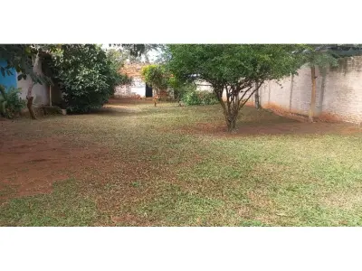 Terreno à venda em Itauguá, Central 3
