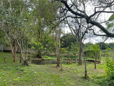 Terreno à venda em Itauguá, Central 3