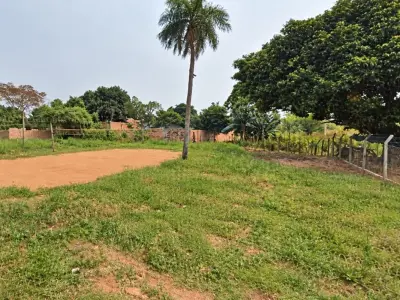 Terreno à venda em Itauguá com 360 m² 2