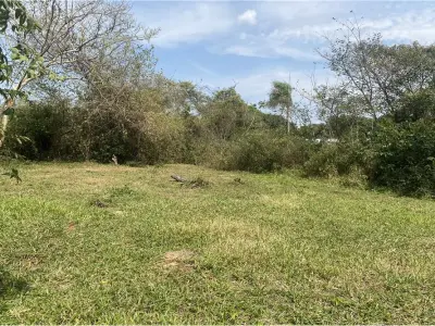 Terreno à venda em J. A. Saldivar, Central 2