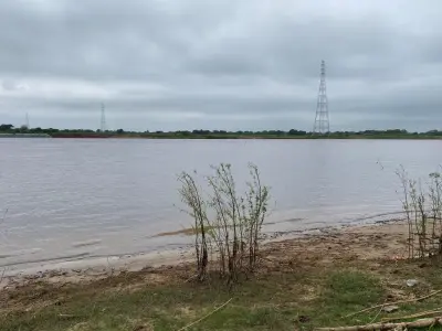 Terreno en venta en la Costanera de Villa Hayes 4