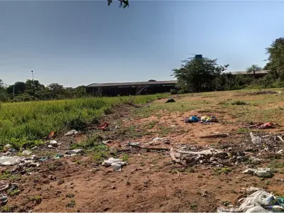 Terreno à venda em Lambaré, San Isidro 2