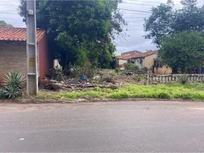 Terreno en venta en Laurelty, Luque 2