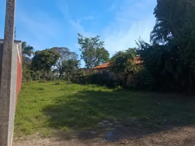 Terreno en venta en Laurelty, Luque 3