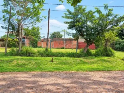 Terreno en venta en Laurelty, Luque - 384 m² 2