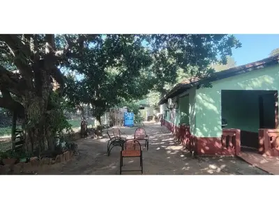 Terreno à venda em Limpio com casa para reformar 5