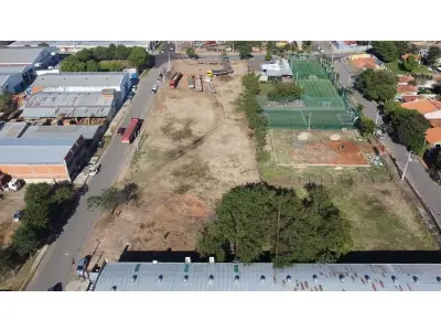 Terreno à venda em Loma Pytá, Assunção 2