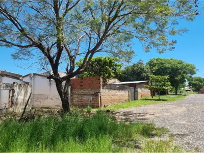 Terreno en venta en Loma Pytá, Asunción 4