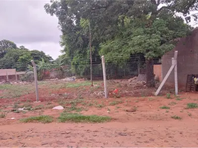 Terreno à venda em Luque, bairro Marambure 3