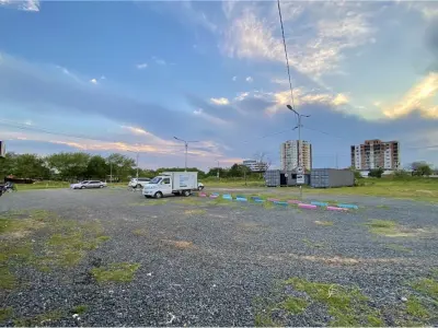Terreno en venta en Luque, Central 4
