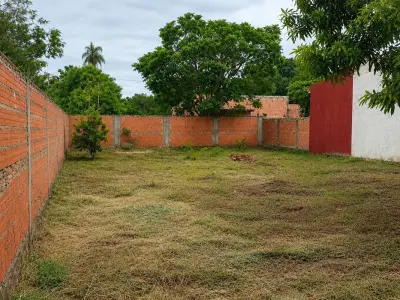 Terreno à venda em Luque, Central 3