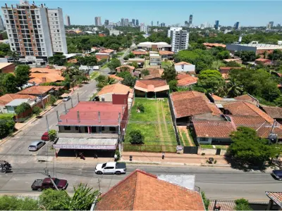 Terreno à venda em Luque, região do CIT 3