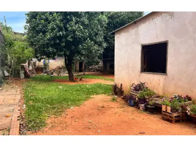 Terreno à venda em Luque, área comercial 4