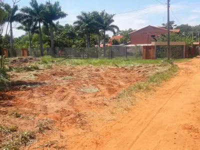 Terreno à venda em Maca-I, Luque, 720 m² de esquina 2