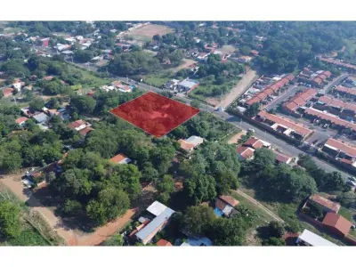 Terreno à venda em Maramburé, Luque 3