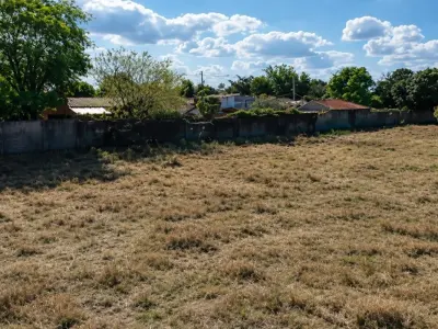 Terreno à venda em Mariano Roque Alonso, Central 4