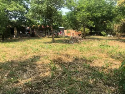 Terreno à venda em Mariano Roque Alonso, Central 4