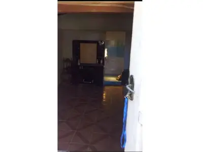 Terreno à venda em Mariano Roque Alonso com casa existente 4