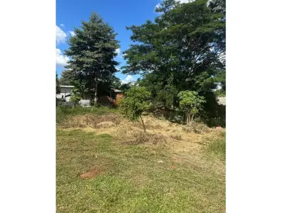 Terreno à venda em Ñemby, bairro Caaguazú 2