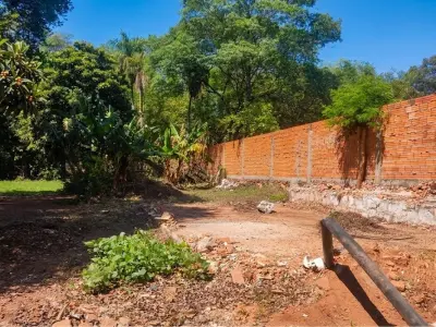 Terreno à venda em Ñemby, bairro Los Naranjos 3