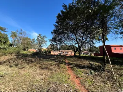 Terreno à venda em Ñemby de 1.040 m² 2