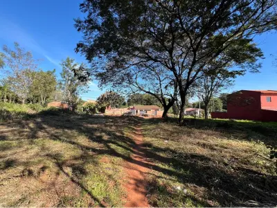 Terreno à venda em Ñemby de 1.040 m² 4