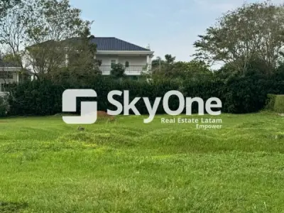Land for Sale in Paraná Country Club, Hernandarias – 1,000 m² 2