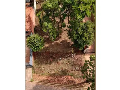 Terreno à venda em Santa María, Encarnação 3