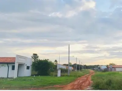 Terreno à venda em Tarumandy, Luque 2