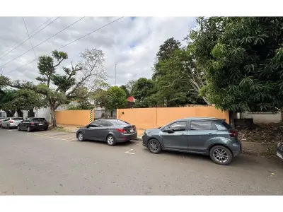 Terreno à venda em Villa Morra, Assunção 2