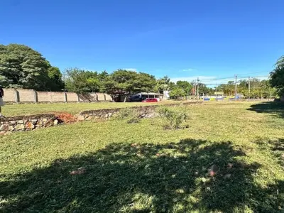Terreno à venda em Ycuá Duré, Luque 4