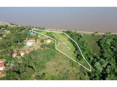 Terreno en venta frente a la costanera en Encarnación 2