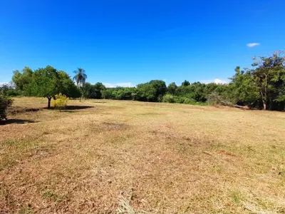 Terreno à venda sobre asfalto em Capiatá, Central 2