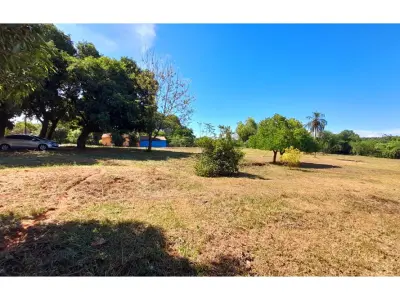 Terreno à venda sobre asfalto em Capiatá, Central 4