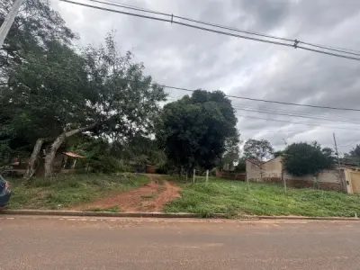 Terreno à venda com acesso asfaltado em J. Augusto Saldívar 2