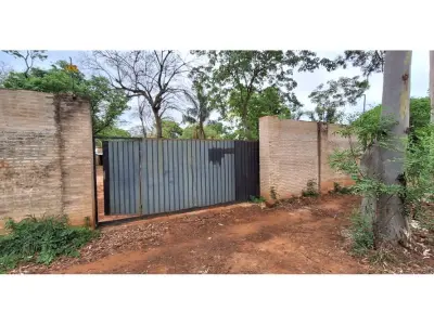 Land for sale on Av. Curiel, San Lorenzo 4
