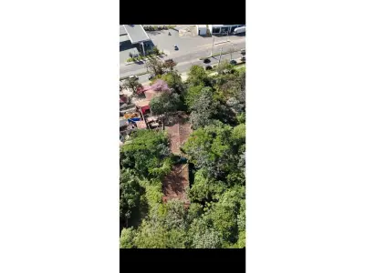 Terreno à venda na Av. Gral. Aquino, Luque 3