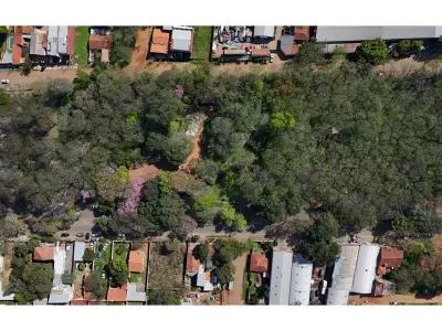 Terreno à venda em avenida em Luque, Central 2