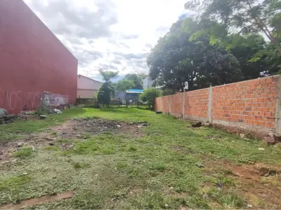 Terreno à venda sobre avenida em San Lorenzo, Central 3