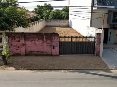 Land for sale on Avenida Venezuela, Recoleta 2