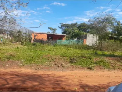 Terreno de esquina à venda em Capiatá, Central 4