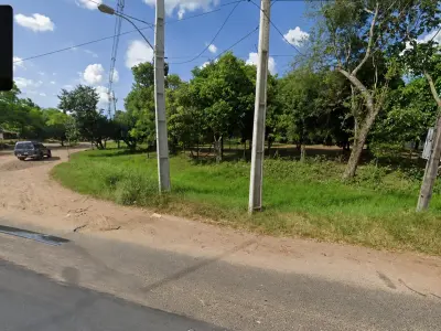 Terreno de esquina no Acceso Sur e Av. Ytororó, Ypané 4