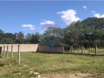 Terreno semi murado à venda em María Auxiliadora 4