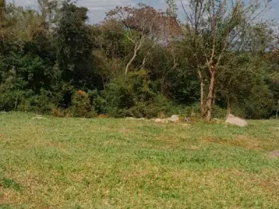 Terrenos no condomínio fechado Alta Pietra com vista ao lago, San Bernardino 2