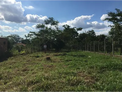 Dois terrenos à venda em Mbokajaty, J. A. Saldivar 2