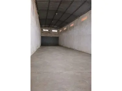 Tinglado comercial de 264 m² en venta sobre Ruta Transchaco 4