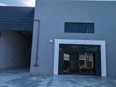 Tinglado con showroom en alquiler en San Lorenzo, Central 2