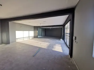 Warehouse for rent on main road in Ypané — 850 m² covered, USD 4,000/month 3