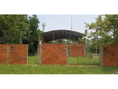 Tinglado en venta en el centro de Tañaraindy, San Ignacio 3